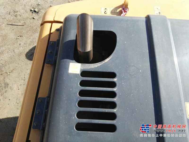 山西出售转让二手5000小时2010年现代轮挖R210W挖掘机