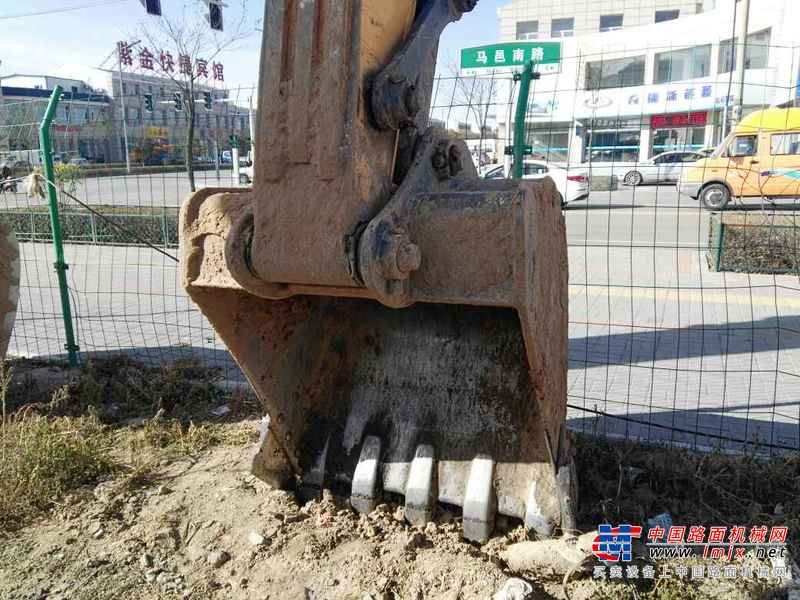山西出售转让二手5000小时2010年现代轮挖R210W挖掘机