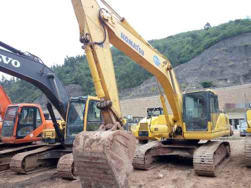云南出售转让二手9600小时2008年小松PC220挖掘机
