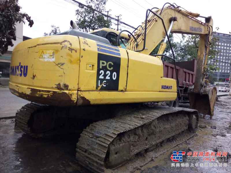 贵州出售转让二手7408小时2009年小松PC220挖掘机