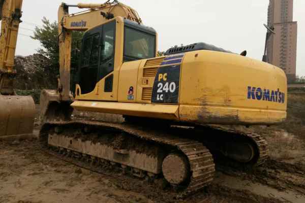 陕西出售转让二手4500小时2012年小松PC240LC挖掘机