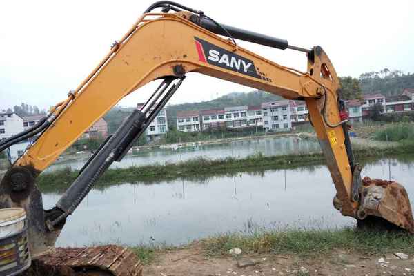 陕西出售转让二手1497小时2015年三一重工SY55C挖掘机