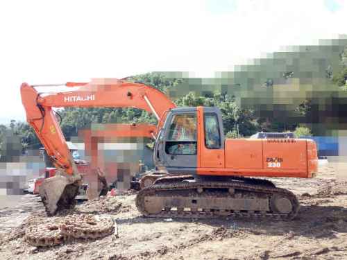 云南出售转让二手9800小时2006年日立ZX230挖掘机