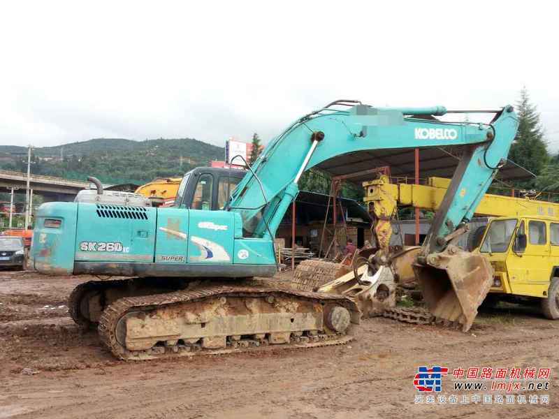 云南出售转让二手7200小时2011年神钢SK250挖掘机