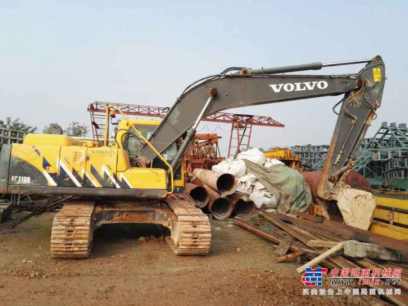 陕西出售转让二手7700小时2012年沃尔沃EC210B挖掘机