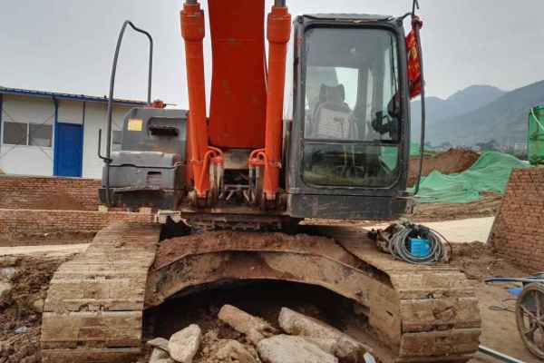 陕西出售转让二手7000小时2010年日立ZX240挖掘机