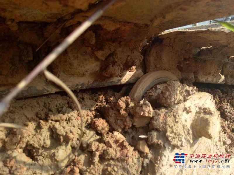 江西出售转让二手20000小时2008年现代R60挖掘机