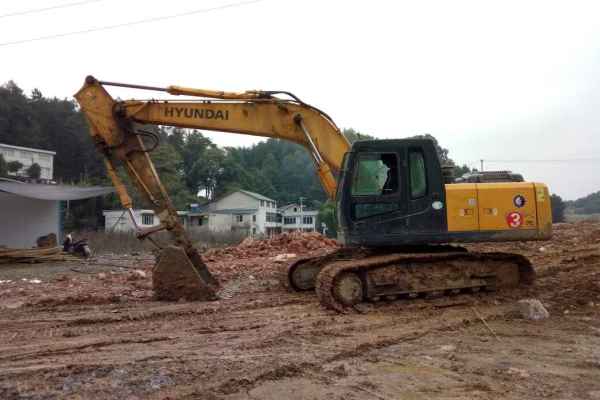 贵州出售转让二手5290小时2009年现代R215挖掘机