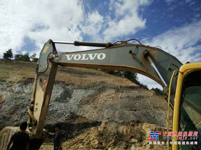 云南出售转让二手11000小时2008年沃尔沃EC240BLC挖掘机