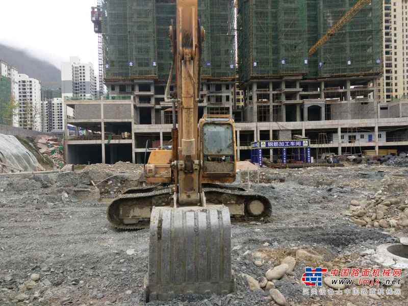 贵州出售转让二手8740小时2008年现代R190挖掘机