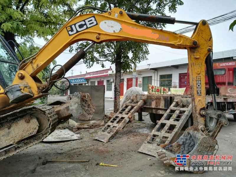 陕西出售转让二手7000小时2012年JCBJCB60挖掘机