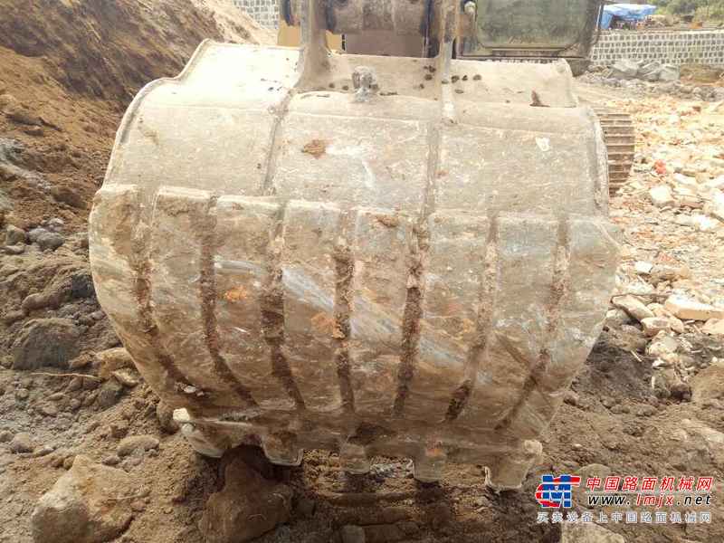 云南出售转让二手8438小时2005年卡特彼勒311C挖掘机