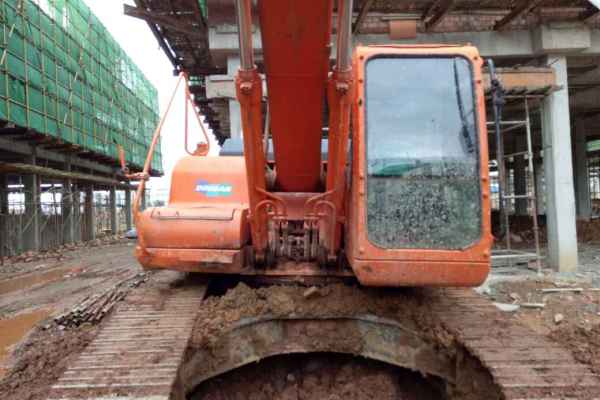江西出售转让二手1700小时2015年斗山DH220LC挖掘机