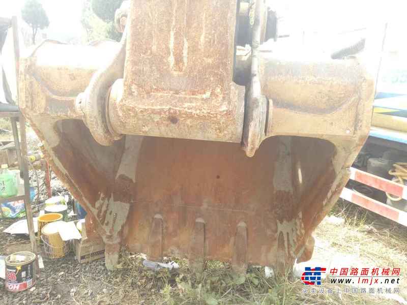 云南出售转让二手10351小时2010年日立ZX240LC挖掘机