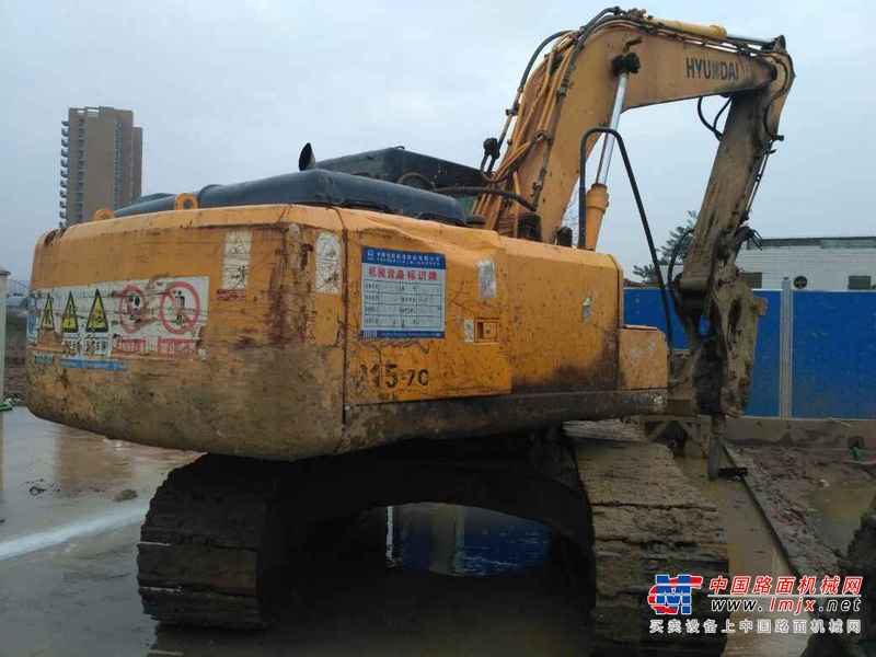 江西出售转让二手9008小时2011年现代R215挖掘机