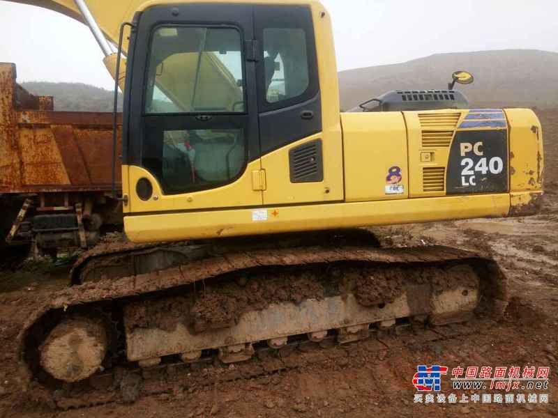 陕西出售转让二手5000小时2011年小松PC220挖掘机