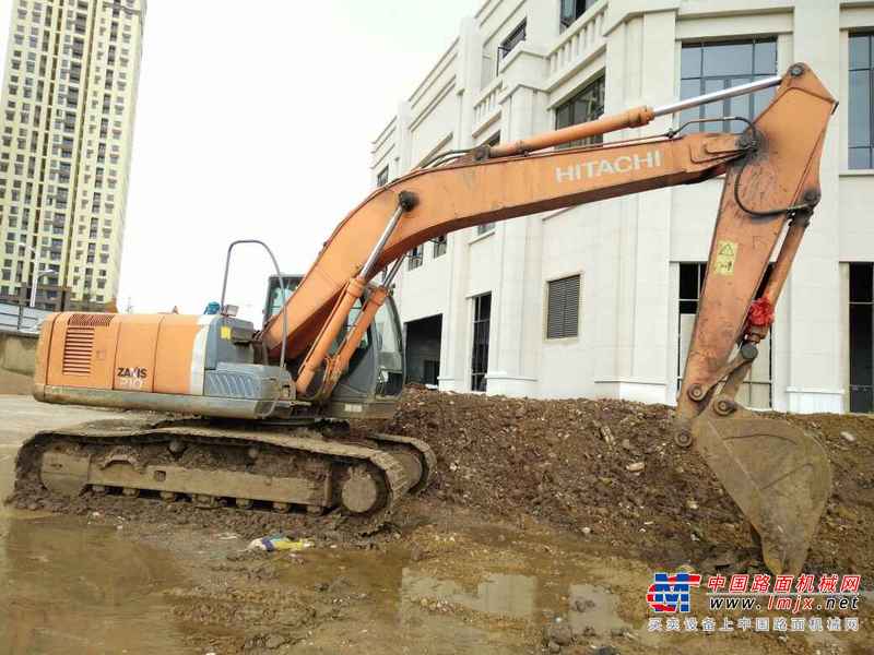 云南出售转让二手9800小时2008年日立ZX200挖掘机