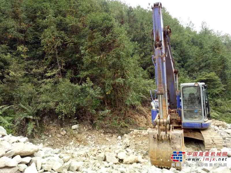 江西出售转让二手16000小时2005年小松PC138US挖掘机
