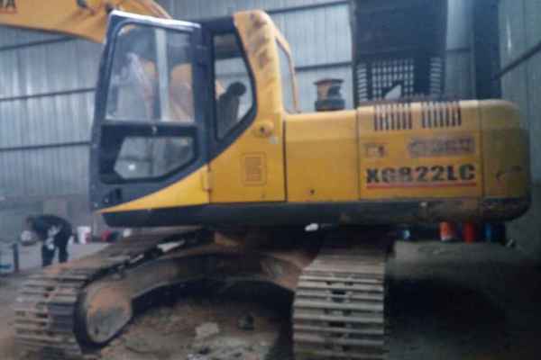 陕西出售转让二手4200小时2011年厦工XG822EL挖掘机