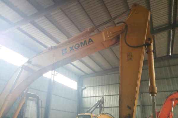 陕西出售转让二手4200小时2011年厦工XG822EL挖掘机