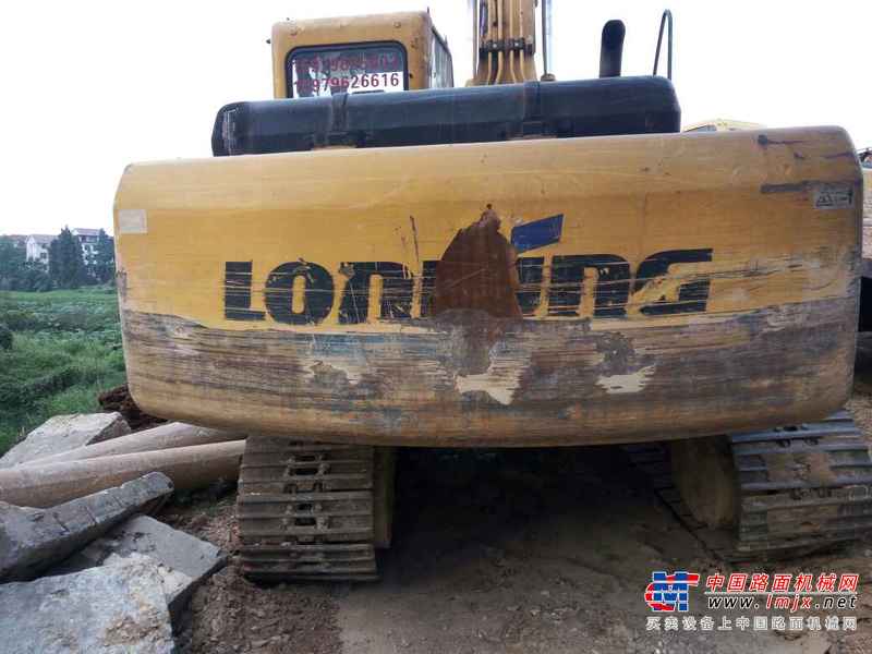 江西出售转让二手7600小时2010年龙工LG6225挖掘机