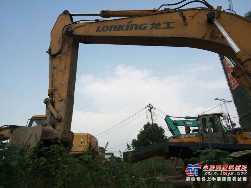 江西出售转让二手7600小时2010年龙工LG6225挖掘机