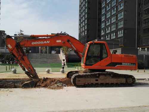 陕西出售转让二手10000小时2005年大宇DH220LC挖掘机