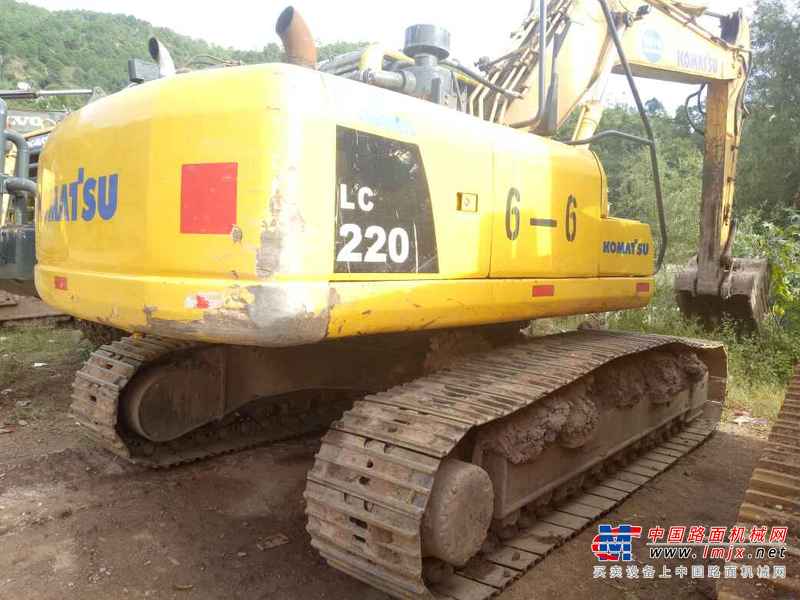 云南出售转让二手17300小时2008年小松PC210LC挖掘机