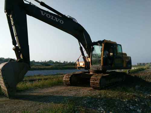 陕西出售转让二手4580小时2011年沃尔沃EC210B挖掘机