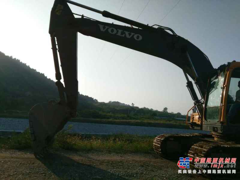 陕西出售转让二手4580小时2011年沃尔沃EC210B挖掘机