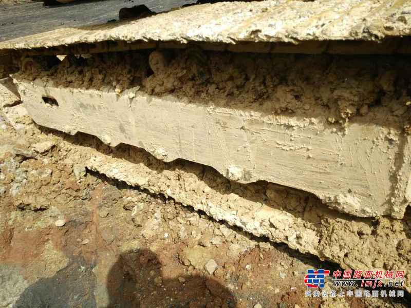 云南出售转让二手8600小时2010年龙工LG6060挖掘机