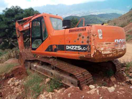 云南出售转让二手8764小时2010年斗山DH220LC挖掘机