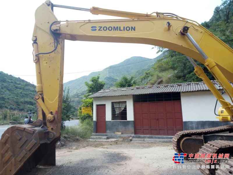 云南出售转让二手2408小时2015年中联重科ZE360E挖掘机