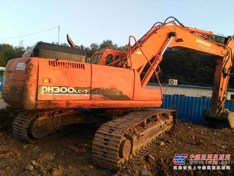 陕西出售转让二手10000小时2006年斗山DH300LC挖掘机