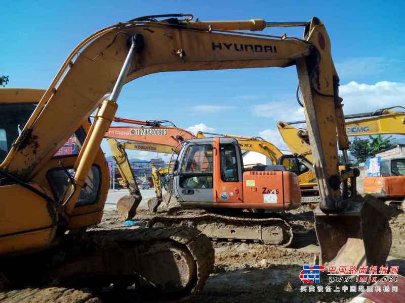云南出售转让二手13000小时2006年现代R130LC挖掘机