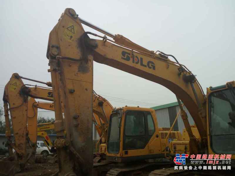 陕西出售转让二手3000小时2011年临工LG6135挖掘机