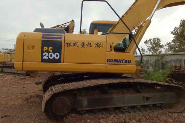 江西出售转让二手8000小时2013年小松PC200挖掘机