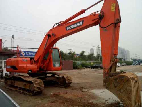 陕西出售转让二手3500小时2010年斗山DH220挖掘机