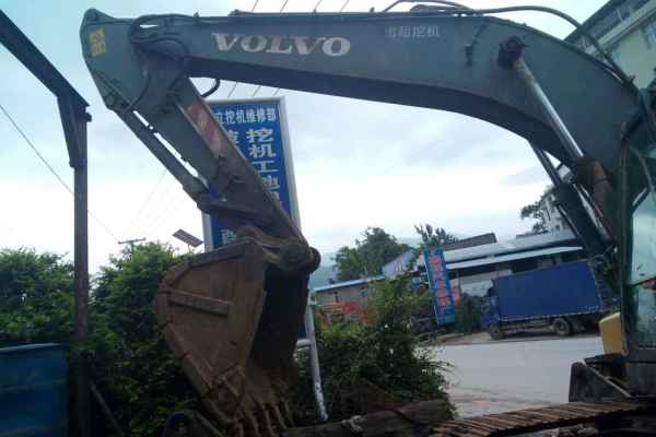 云南出售转让二手13088小时2008年沃尔沃EC210BLC挖掘机