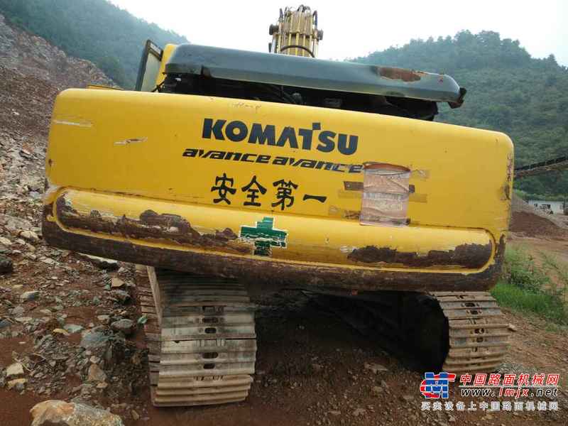 云南出售转让二手19000小时2002年小松PC200挖掘机