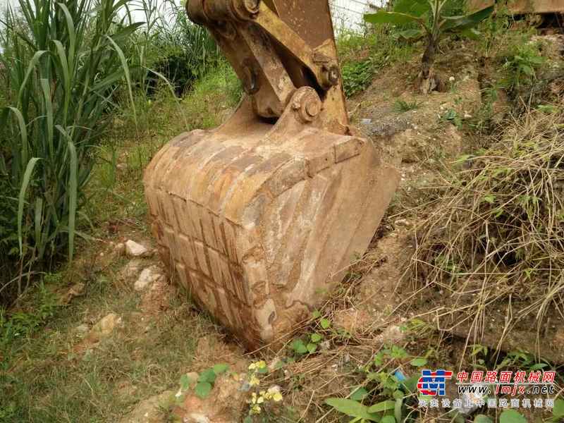 云南出售转让二手20000小时2002年卡特彼勒E200B挖掘机