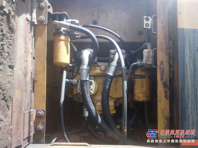 云南出售转让二手8000小时2004年卡特彼勒320C挖掘机