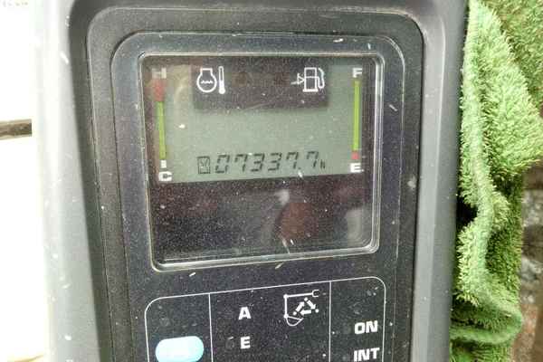 云南出售转让二手7337小时2011年小松PC130挖掘机