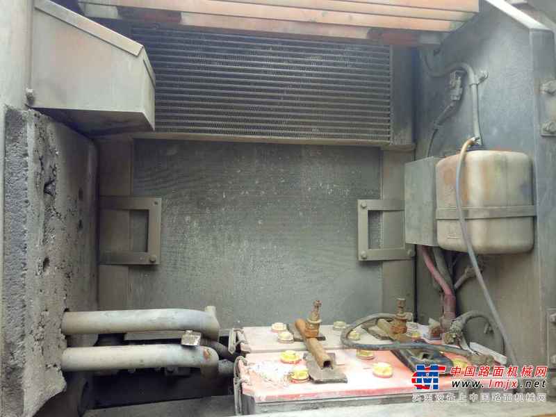 云南出售转让二手11720小时2003年日立ZX200LC挖掘机