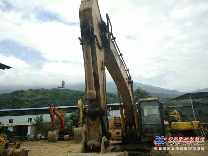 云南出售转让二手14200小时2005年卡特彼勒320C挖掘机