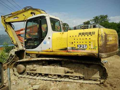 云南出售转让二手15600小时2007年住友SH200A3挖掘机