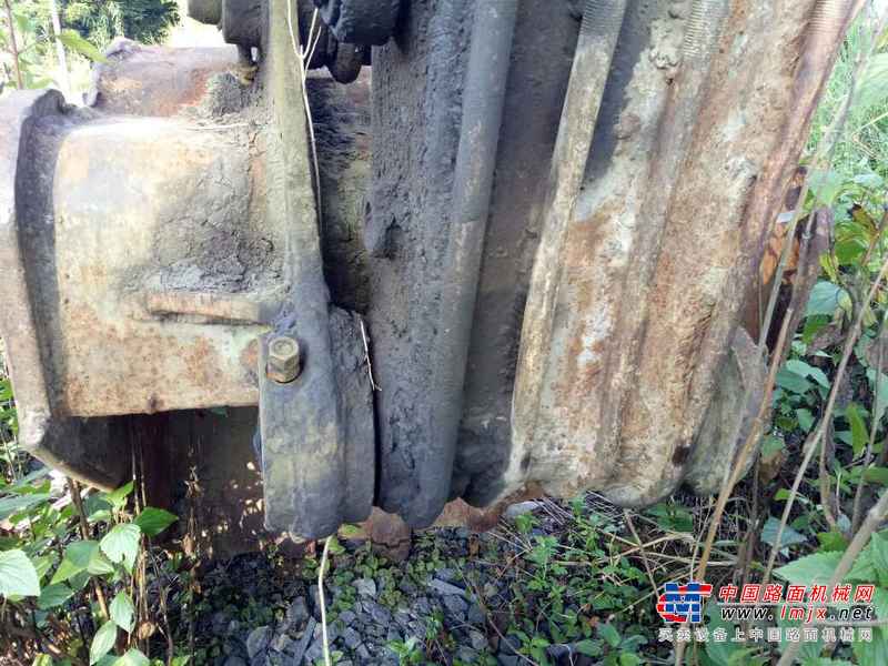 云南出售转让二手17980小时2002年小松PC200挖掘机