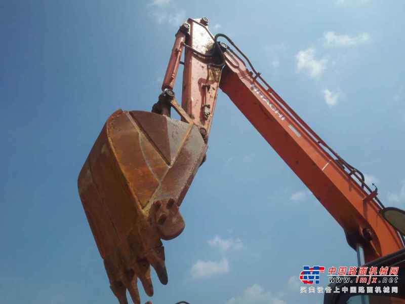 云南出售转让二手1500小时2013年日立ZX70挖掘机
