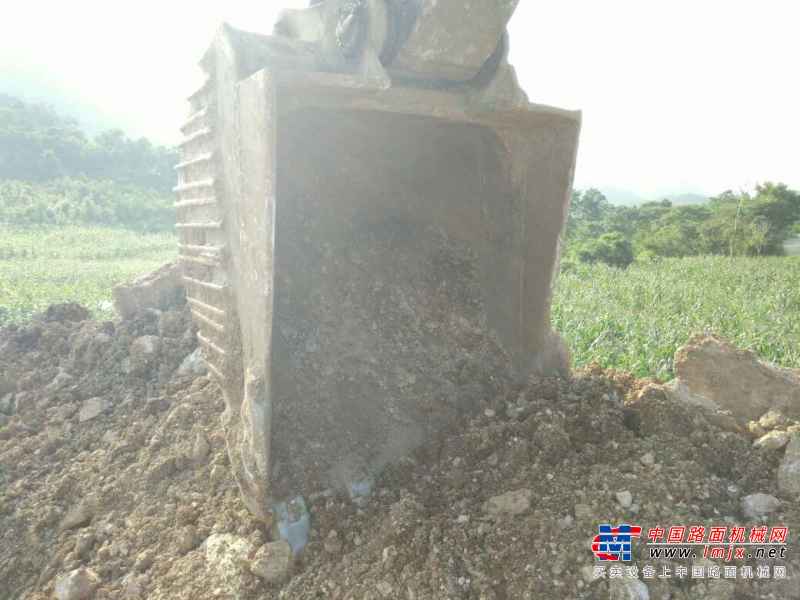 云南出售转让二手22000小时2003年神钢SK200挖掘机
