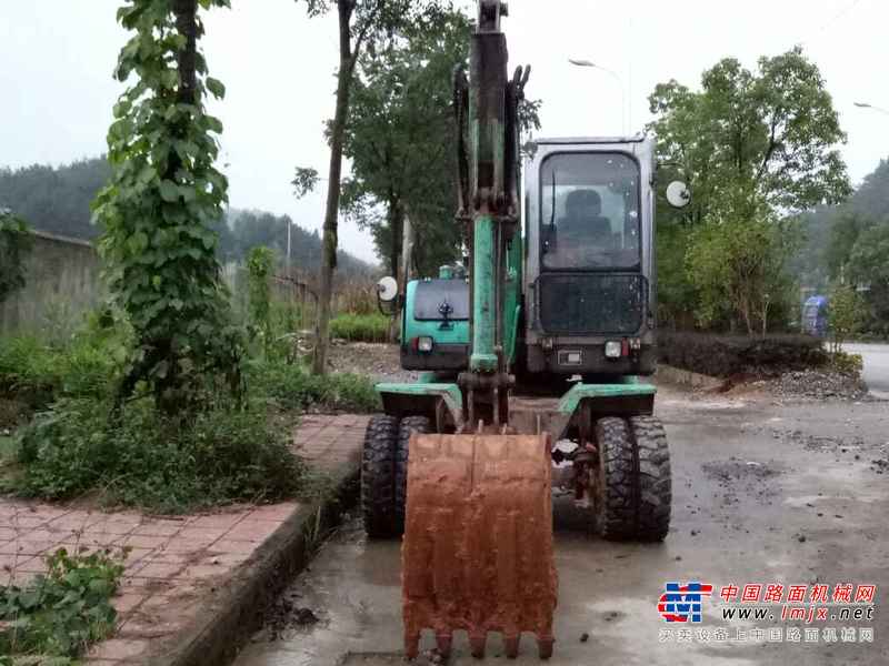 江西出售转让二手6355小时2012年新源机械轮挖65W挖掘机